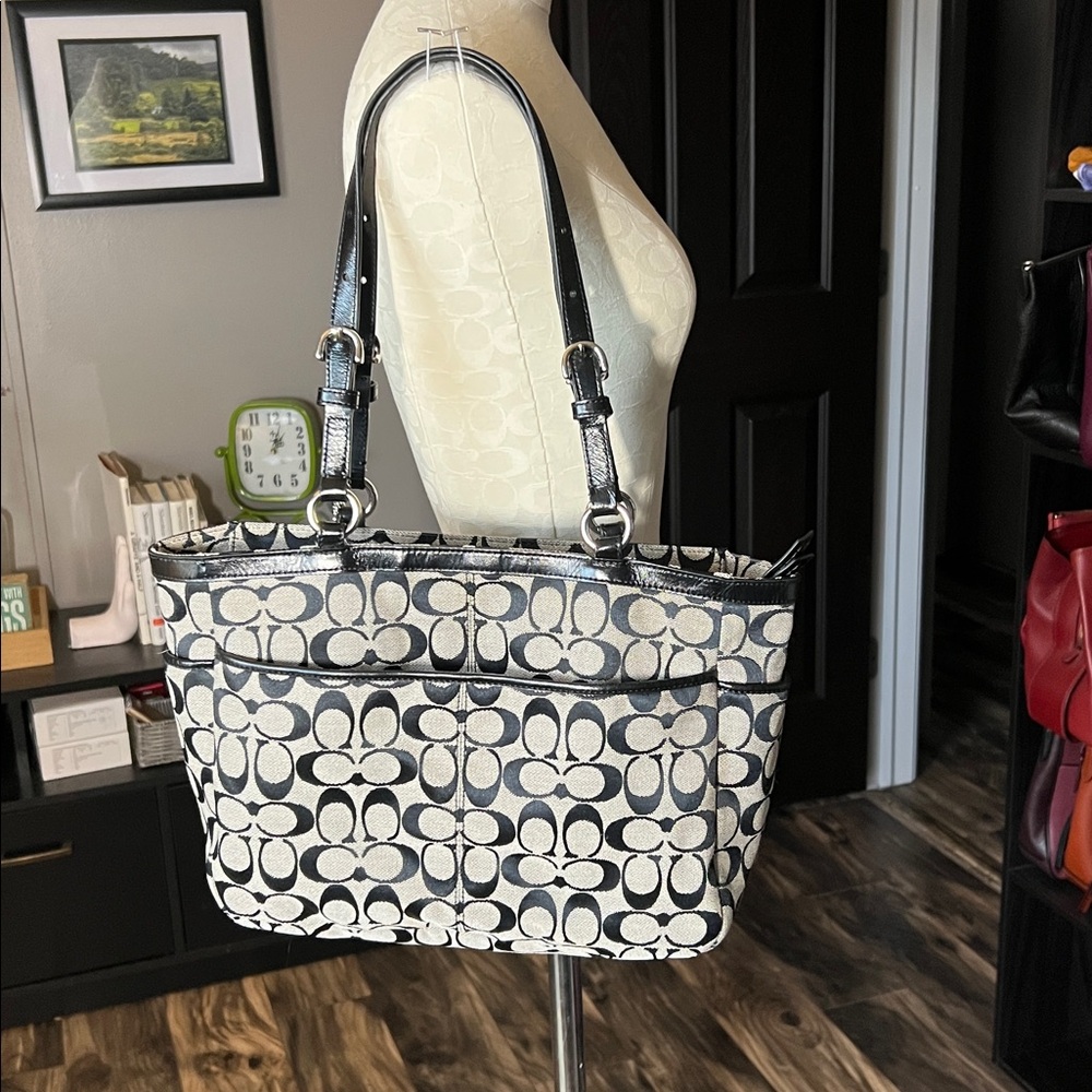 Coach Black and Gray Signature Shoulder Bag - Picture 2 of 5